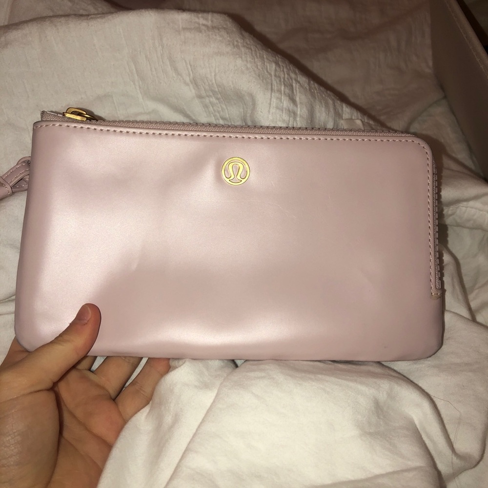 lululemon light pink wristlet